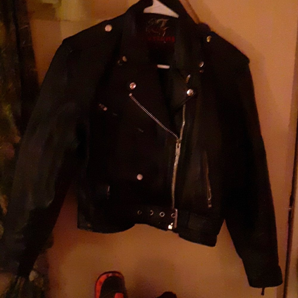 women's Mustang heavy leather biker jacket